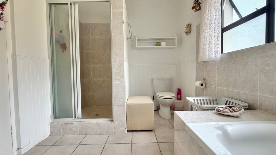 3 Bedroom Property for Sale in Heuningkloof Western Cape